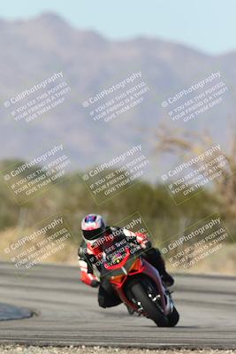 media/Dec-01-2025-Moto Forza (Mon) [[2daa91e15f]]/2-Intermediate Group/Session 3 (Turn 3)/